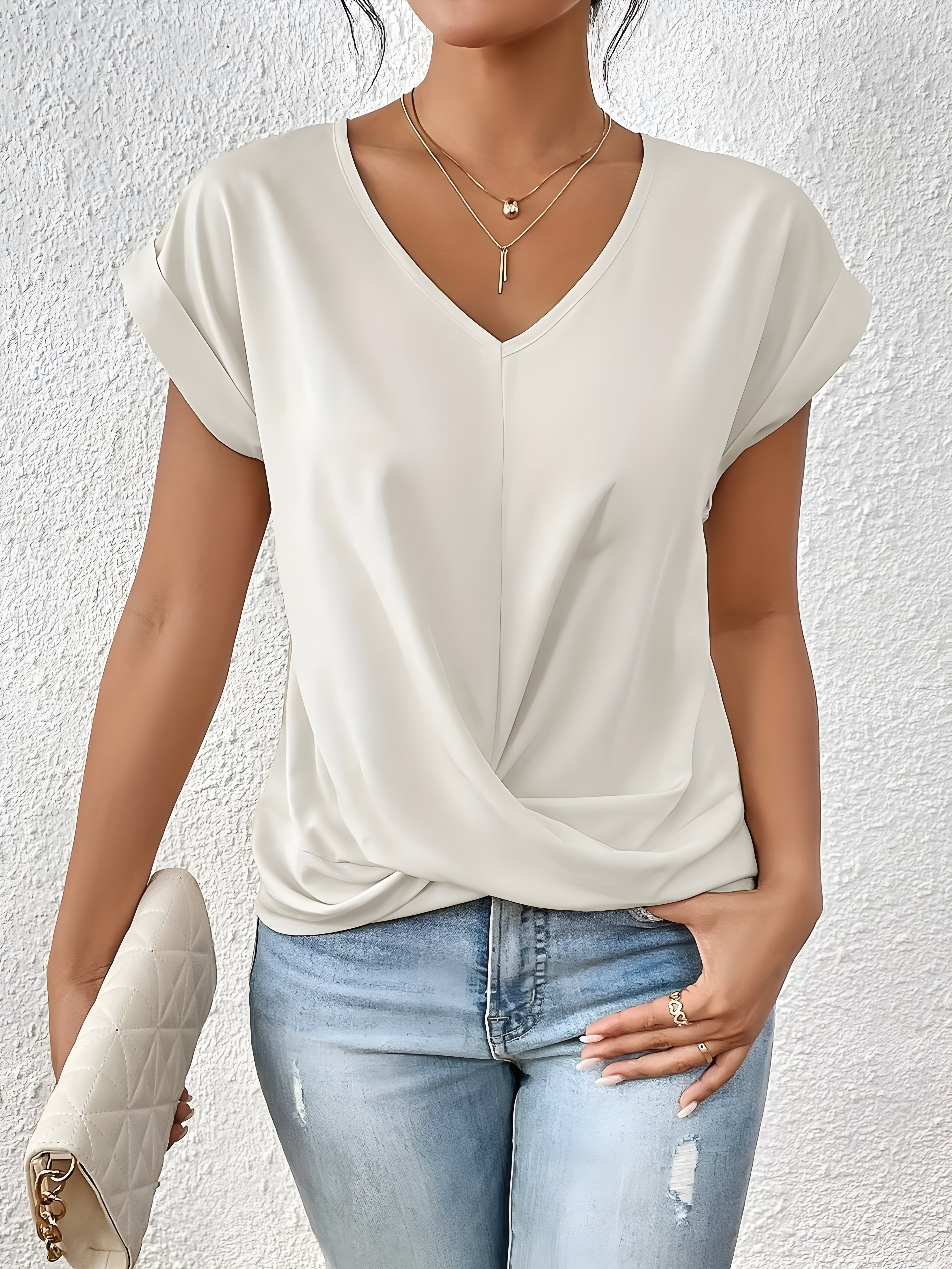 MIA - TWIST FRONT V-NECK TOP
