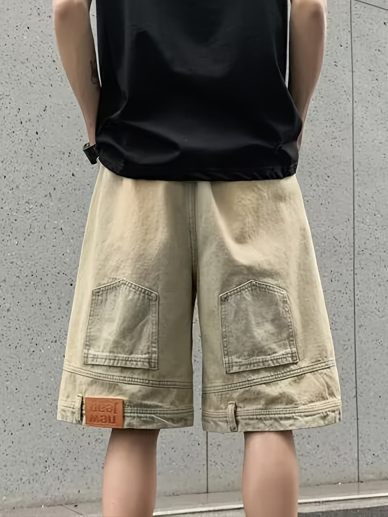 Men’s Wide-Leg Shorts with Inverted Pockets
