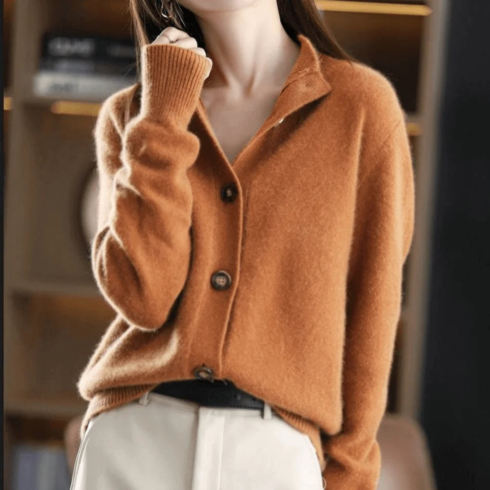 Elegant Women's Cardigan – Timeless Comfort and Style 6