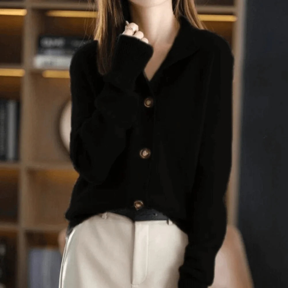 Elegant Women's Cardigan – Timeless Comfort and Style 7