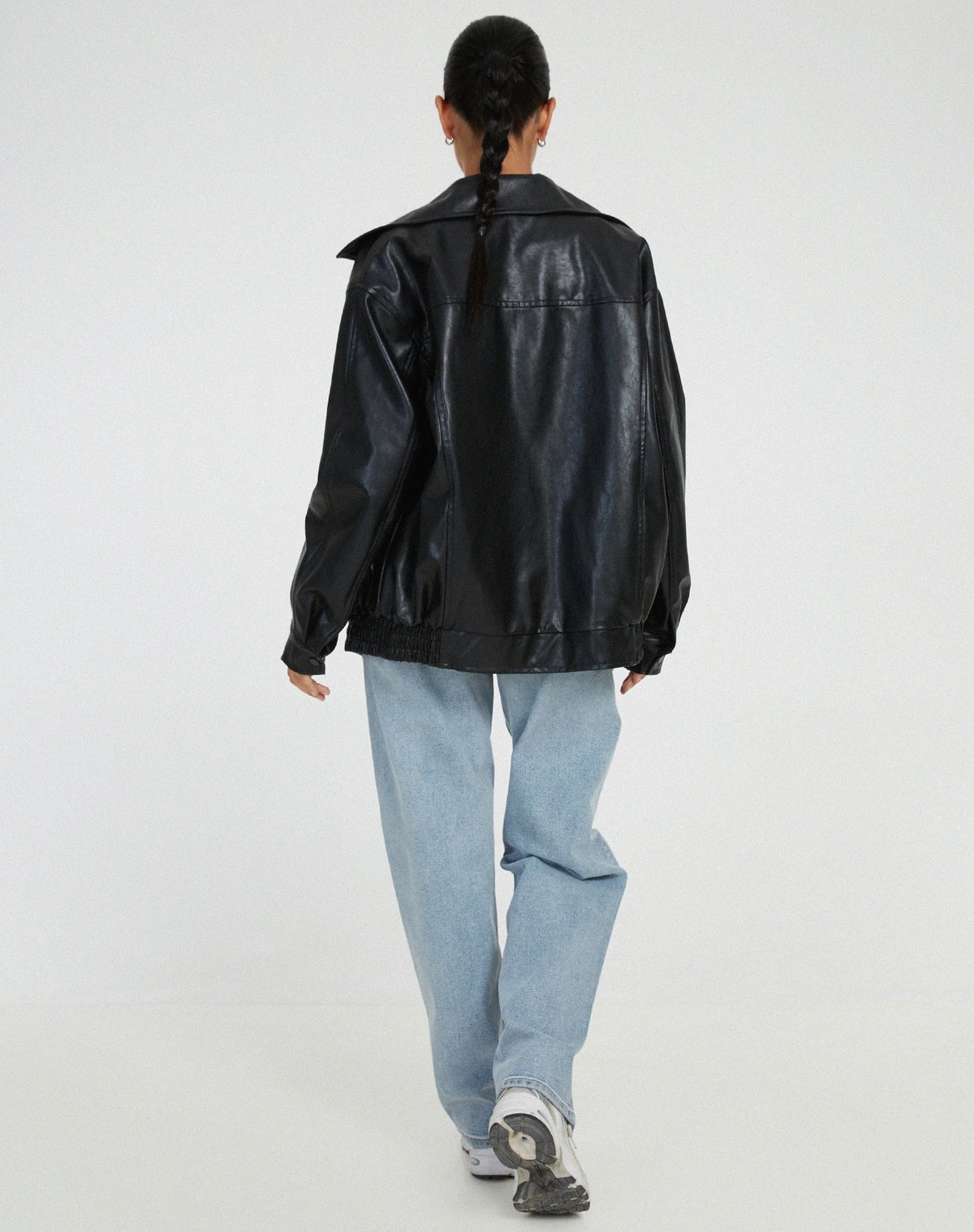 Leather Bomber Jacket ? Timeless Style with All-Day Comfort 5