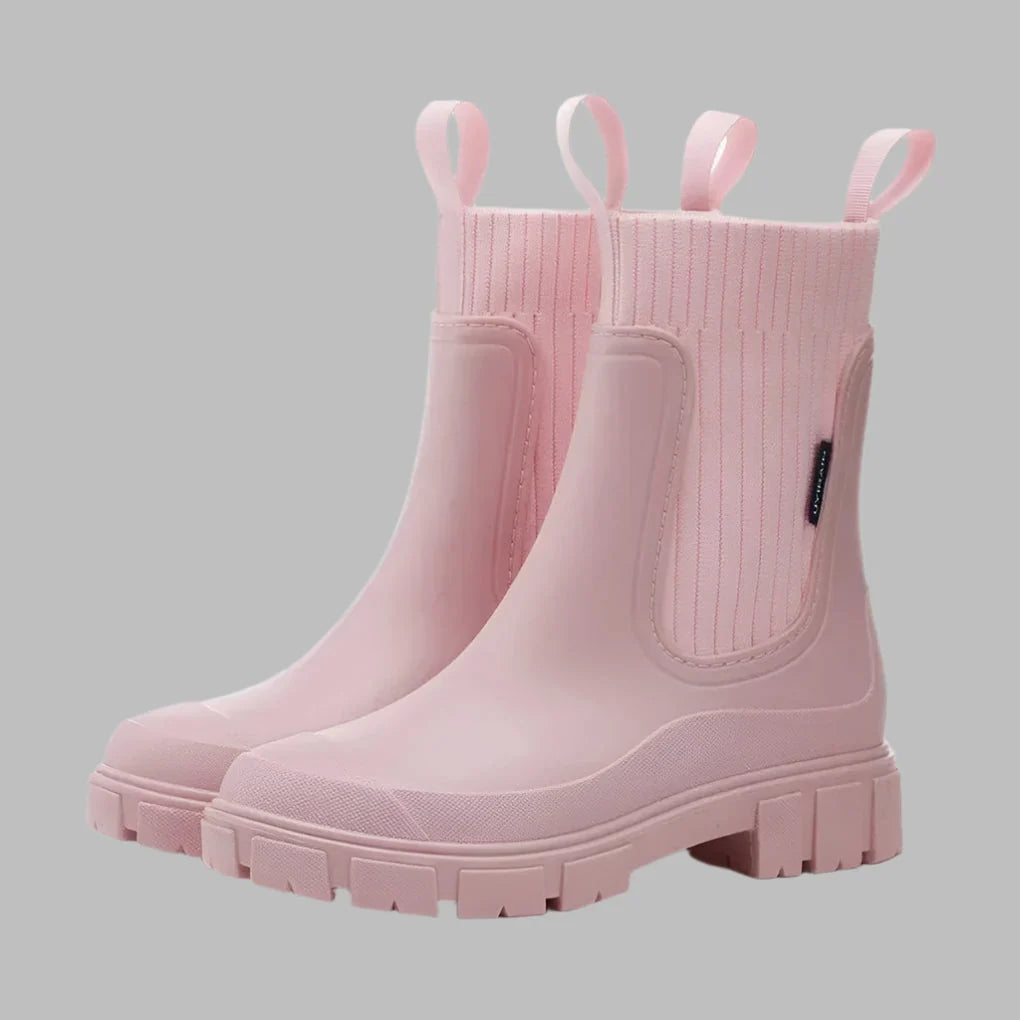 Water-Resistant Chelsea Boots for Women ? Stay Dry with Stylish Comfort 1